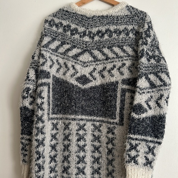 EUC Fuzzy Blue and White Sweater - Picture 4 of 4